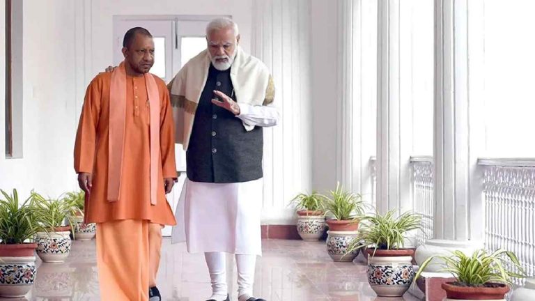 Modi-Yogi Meeting: మోడీతో యోగీ భేటీ.. యూపీ ఎన్నికలపై చర్చ..!
