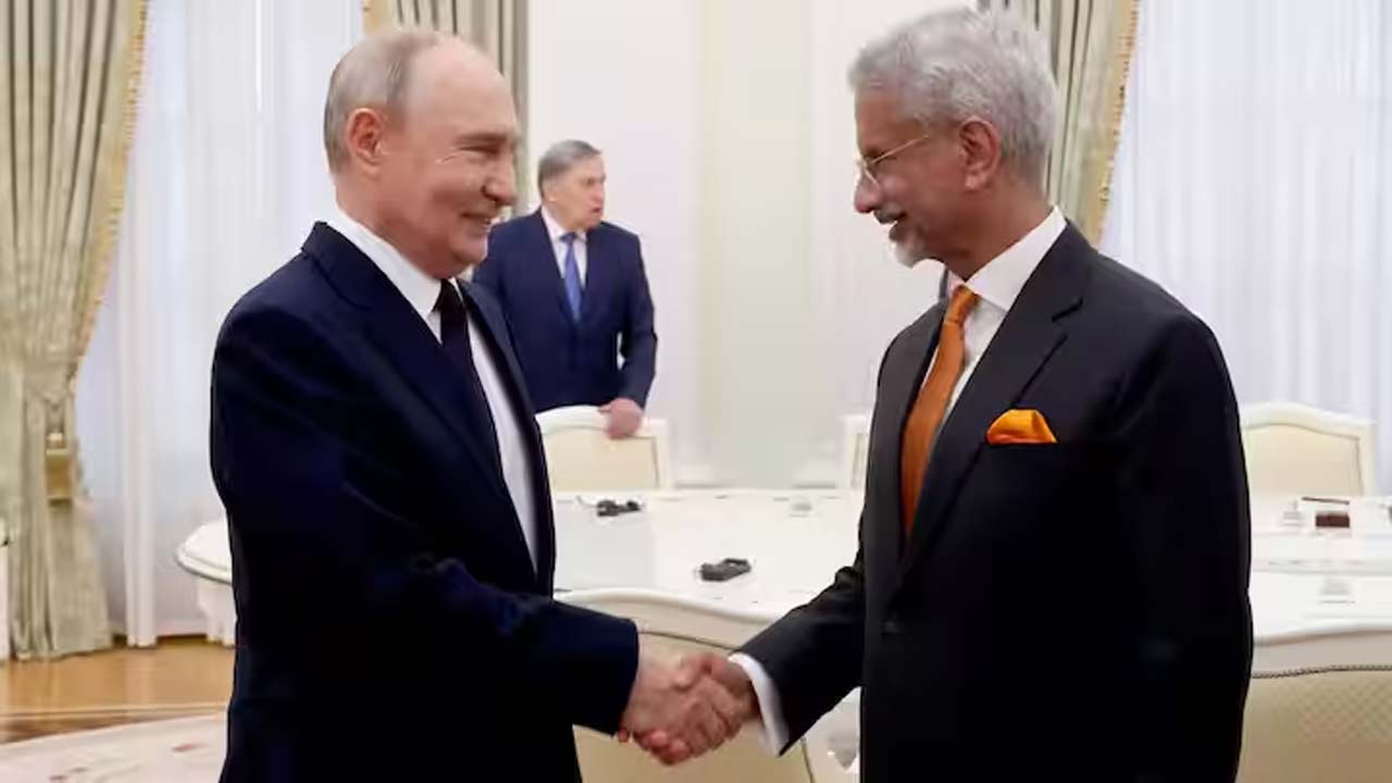 Jaishankar-Putin: రష్యా అధ్యక్షుడు పుతిన్‌తో జైశంకర్ భేటీ.. రెండు దేశాల సంబంధాలపై చర్చ