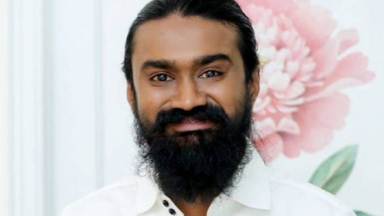 Rahul Ramakrishna: థియేటర్ల కంటే ఓటీటీలే బెటర్.. డైరెక్టర్‌గా రాహుల్ రామకృష్ణ కొత్త ప్లాన్!