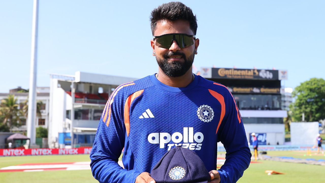 IND vs SL 2nd Test: 33 ఏళ్ల సారాంశ్ జైన్ అరంగేట్రం.. కుల్‌దీప్‌ యాదవ్‌ ఆడకపోవడానికి కారణం ఫామ్ కాదు!