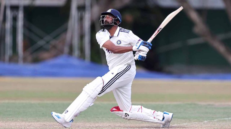 IND Vs SL: సిరాజ్ మియా వీర విహారం.. 6,1,6,6,6 దూకుడు బ్యాటింగ్‌తో ఇండియా విజయం..