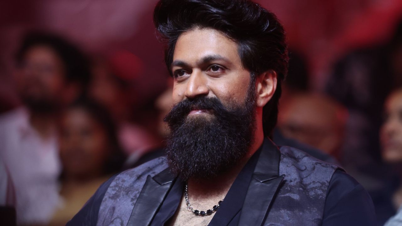 Yash: బస్సు డ్రైవర్ కొడుకు నుంచి పాన్ ఇండియా స్టార్ వరకు.. యష్ తీసుకున్న రిస్కులే ఈ స్టార్‌డమ్‌కు కారణం!
