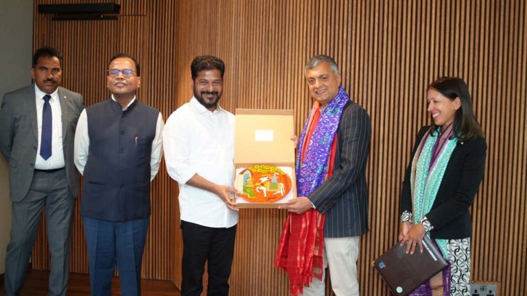CM Revanth Reddy : ఆక్స్‌ఫర్డ్‌కు రేవంత్ ఆహ్వానం.. హైదరాబాద్‌లో కొత్త క్యాంపస్.?