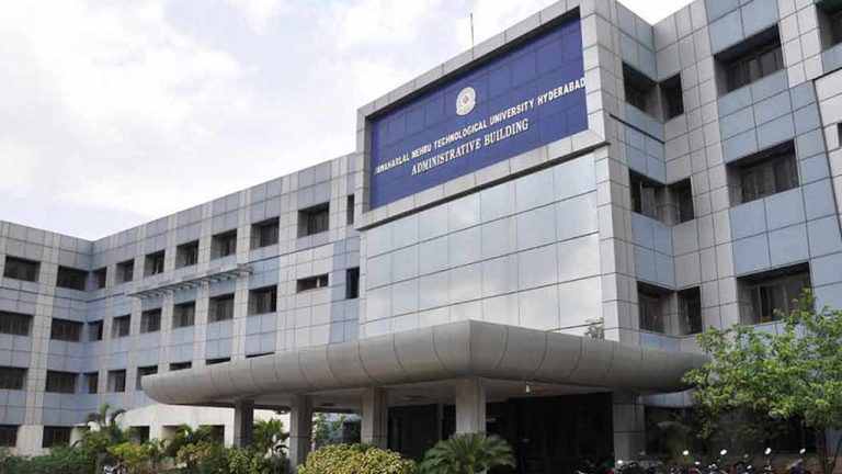 JNTU Hyderabad : JNTUHలో పదవుల పోరు.. బలి అవుతున్న విద్యార్థుల భవిష్యత్తు?