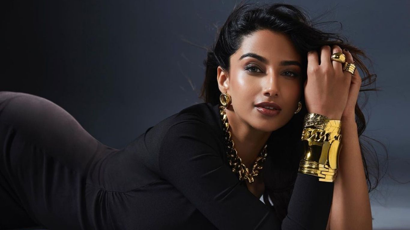 meenakshi chaudhary is starring as the female lead opposite a hero with a 29 year age gap