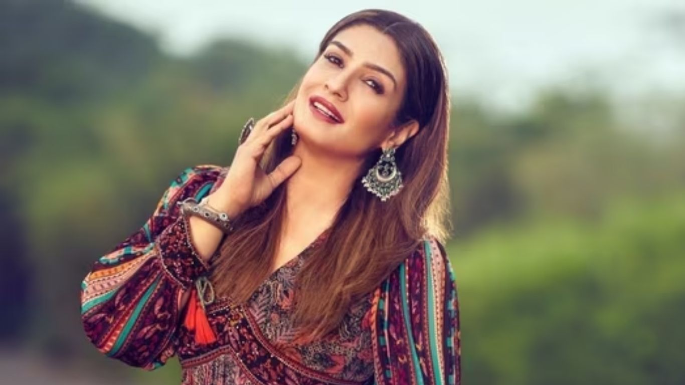 Raveena Tandon : కూతురిని మించి జెట్ స్పీడ్‌లో సినిమాలు చేస్తున్న ఒకప్పటి గ్లామరస్ బ్యూటీ