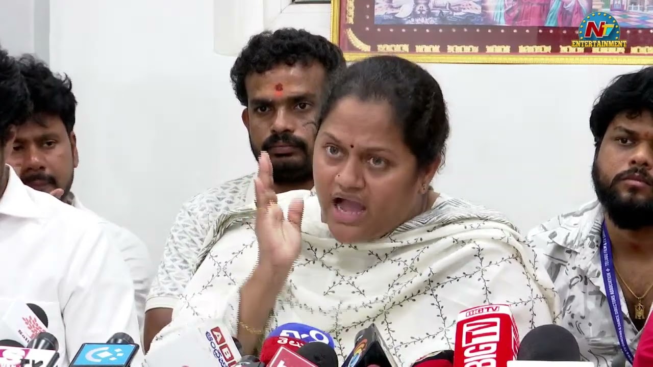 Sumalatha: టాలీవుడ్ డ్యాన్సర్స్ యూనియన్‌ వివాదం.. నడిరోడ్డుపై బట్టలిప్పి కొడతానంటూ సుమలత ఫైర్