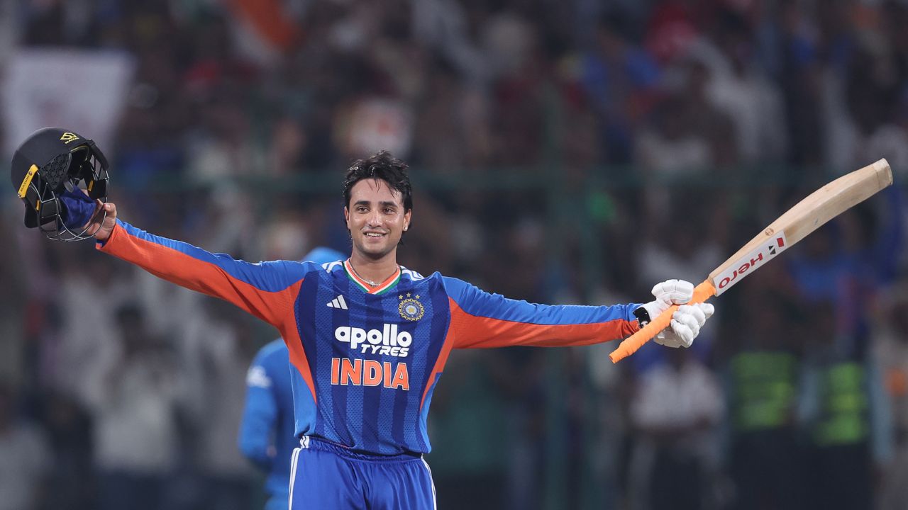 Abhishek Sharma: అంతర్జాతీయ క్రికెట్‌లోనే ఇదే మొదటిసారి.. అభిషేక్ రికార్డు బ్రేక్ కాదేమో ఇగ!