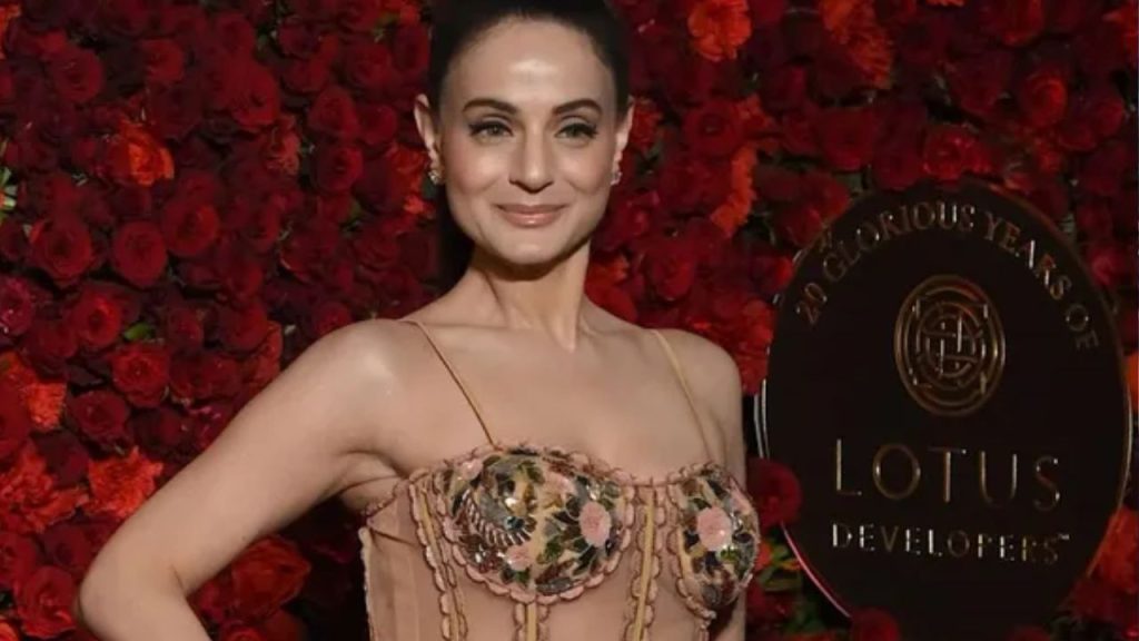 Ameesha Patel (2)
