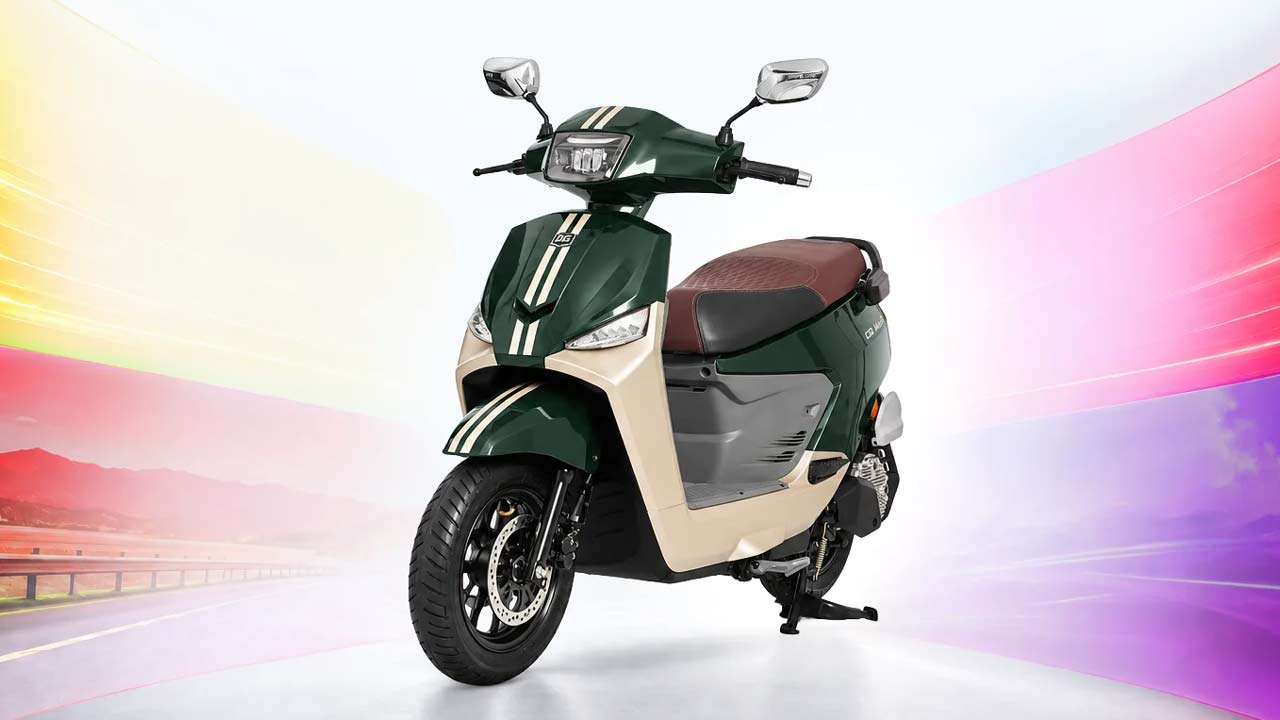 BGauss C12 MaxR: 178KM రేంజ్‌తో కొత్త ఎలక్ట్రిక్ స్కూటర్.. BGauss C12 MaxR లాంచ్.. 3.8 kWh బ్యాటరీ