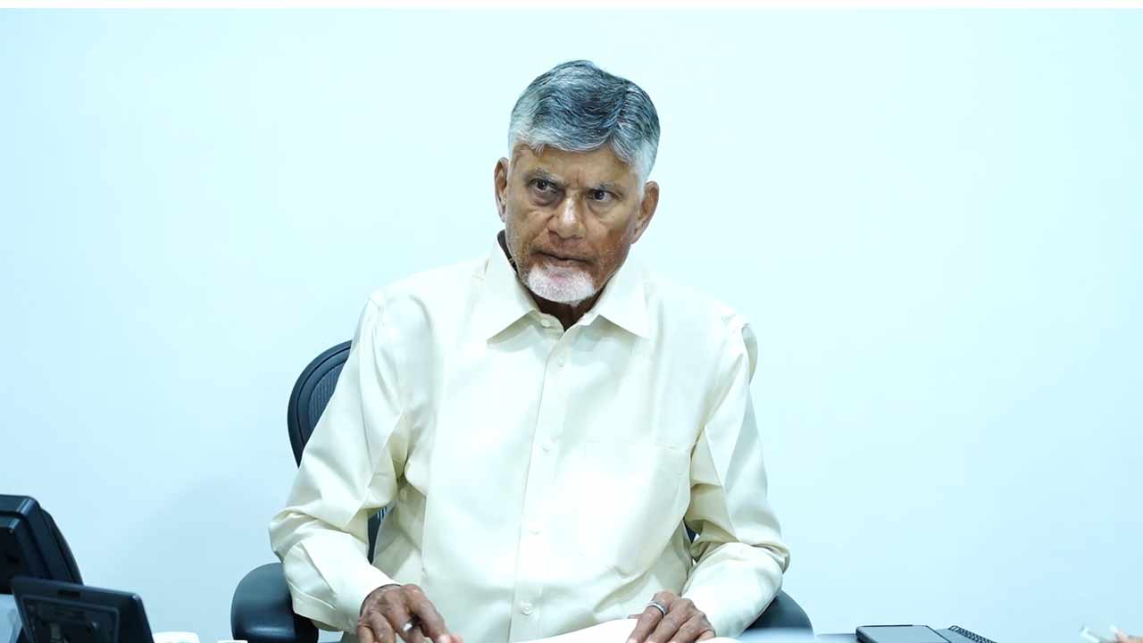 CM Chandrababu: ఆరు నెలల్లో 5.52 లక్షల ఇళ్లను పూర్తి చేయాలి.. సీఎం కీలక ఆదేశాలు