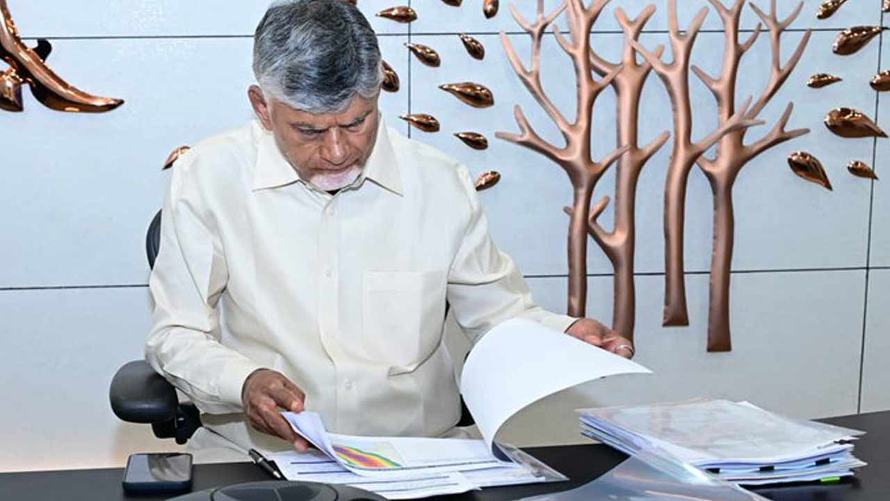 cm chandrababu reviews heavy rains issues key orders to collectors