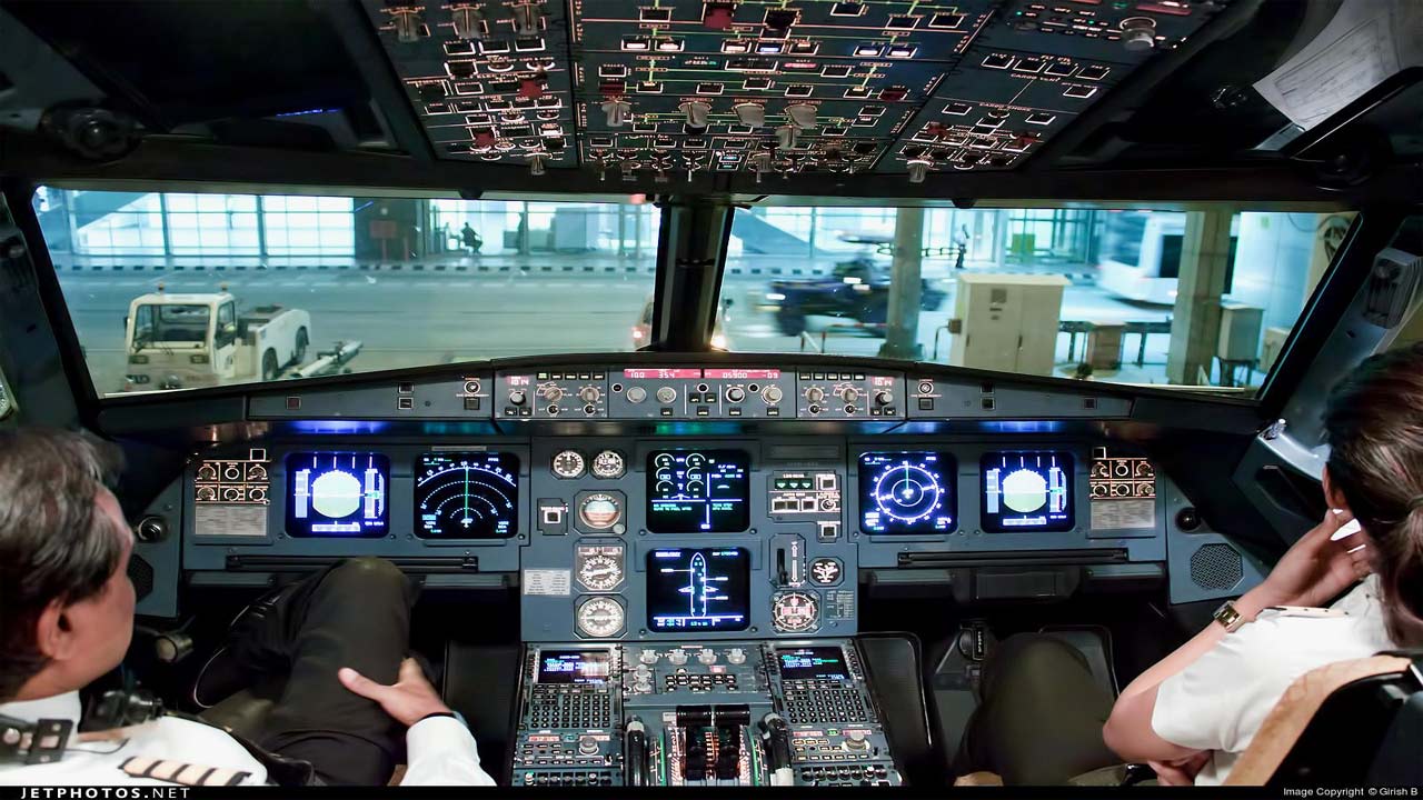 DGCA: డీజీసీఏ సంచలన నిర్ణయం.. ఇకపై పైలట్లందరికీ డ్రగ్ టెస్టులు