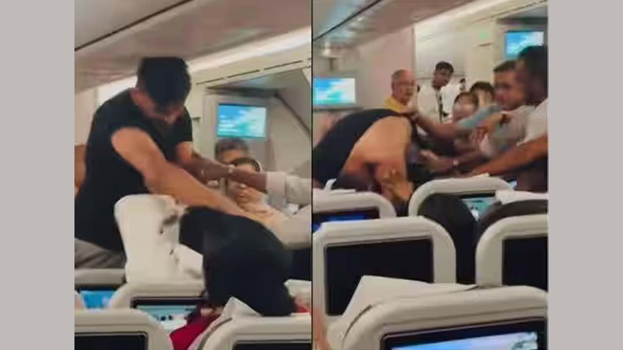 Flight Fight Video Viral: విమానంలో ప్రయాణికుల మధ్య ఘర్షణ.. టీ-షర్ట్ చినిగేలా పొట్టుపొట్టు కొట్టుకున్న వైనం