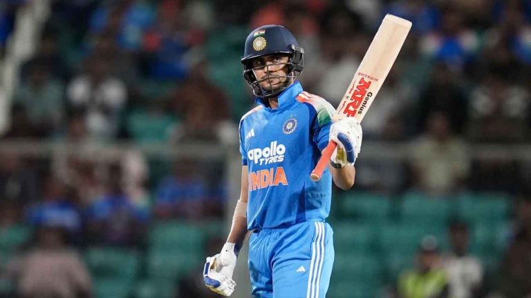 Shubman Gill: ఆకాశమే హద్దుగా చెలరేగిన శుభ్‌మన్ గిల్.. సెంచరీతో కదం తొక్కిన కెప్టెన్..