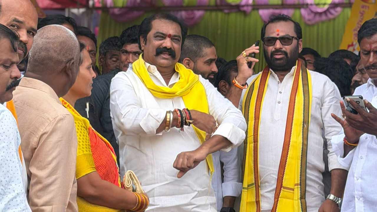 Gummanur Jayaram: ‘రెబల్‌గా వేస్తే సినిమా చూపిస్తా..!’.. టీడీపీ నేతలకు ఎమ్మెల్యే గుమ్మనూరు సీరియస్‌ వార్నింగ్..