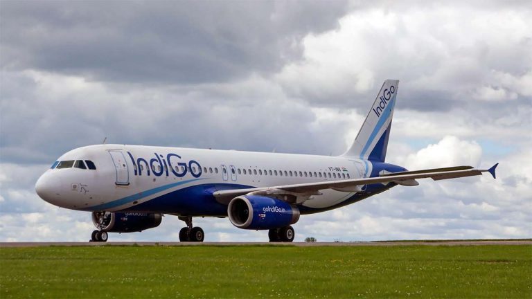 IndiGo Flight: టిష్యూ పేపర్‌పై ‘బాంబు’ బెదిరింపు.. అహ్మదాబాద్‌లో ఇండిగో ఎమర్జెన్సీ ల్యాండింగ్