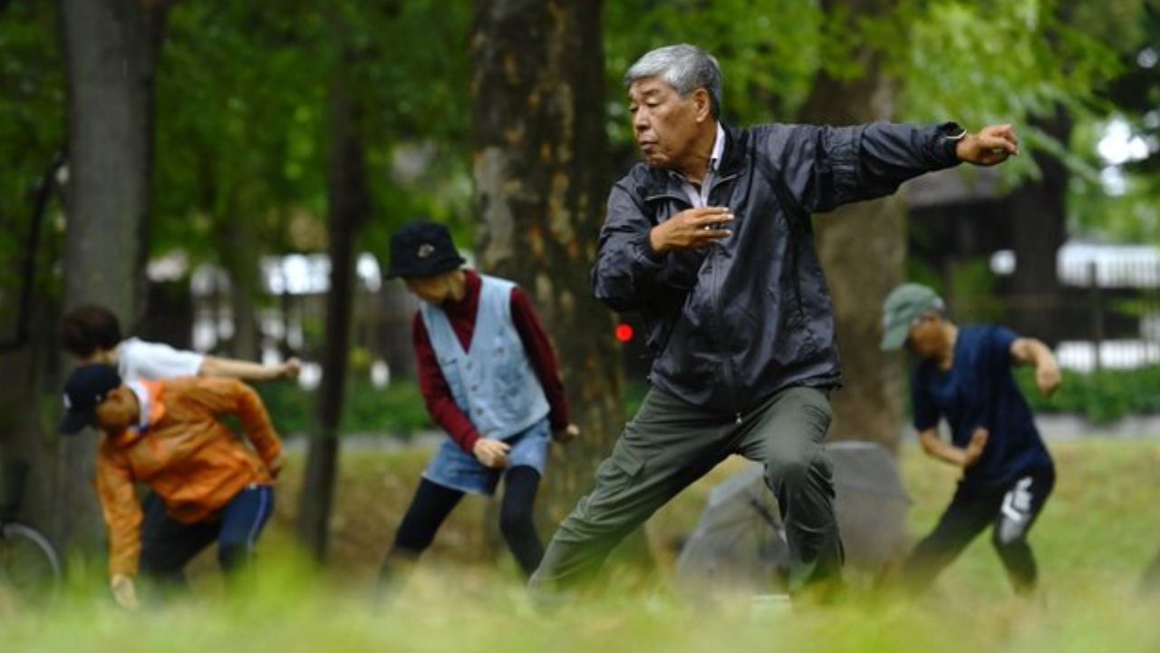 Japan Centenarians: జపాన్‌లో లక్ష దాటిన 100 ఏళ్ల వృద్ధుల సంఖ్య.. అన్నేళ్ళు ఎలా బతుకుతున్నారు?