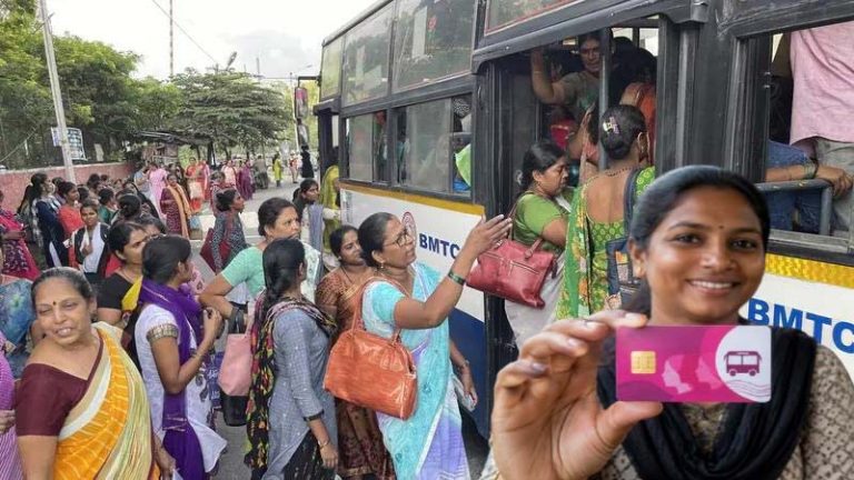 Karnataka: ఫ్రీ బస్సు కోసం కోటి ‘శక్తి’ స్మార్ట్ కార్డులు పంపిణీ.. రూ.250 కోట్లు ఖర్చు!