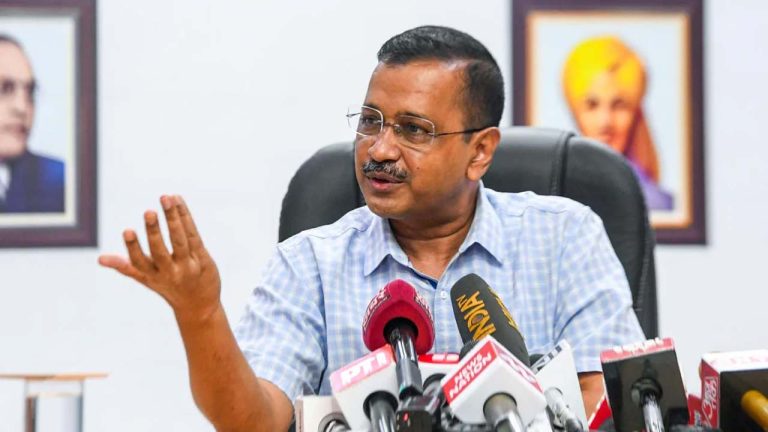 Kejriwal: ‘ఇదెలా సాధ్యం?’ నోటీసులు ఇచ్చినందుకు ఈసీపై ఆప్ ఫైర్