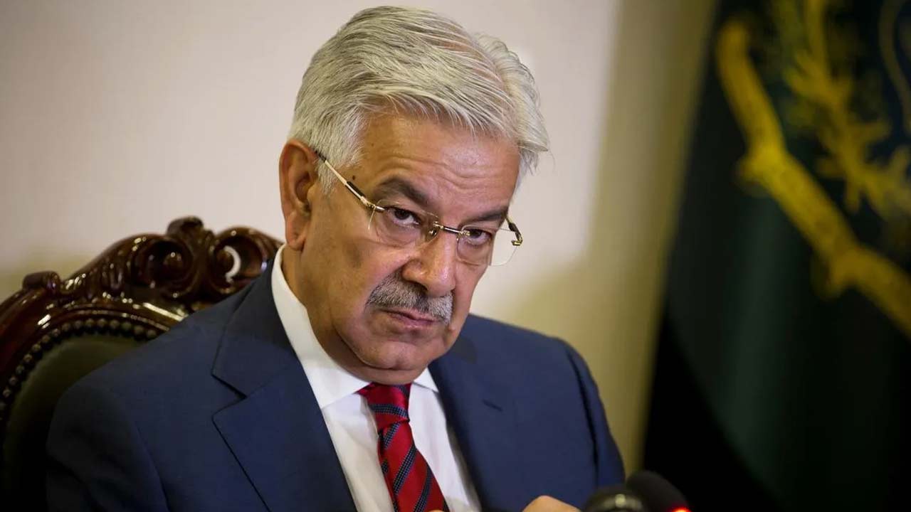 Khawaja Asif: ‘మధ్యవర్తి’ నుంచి ‘గారడీవాడి’ స్థాయికి.. పాకిస్థాన్‌కు తప్పని దౌత్య చిక్కులు.. ఖవాజా ఆసిఫ్ కీలక వ్యాఖ్యలు
