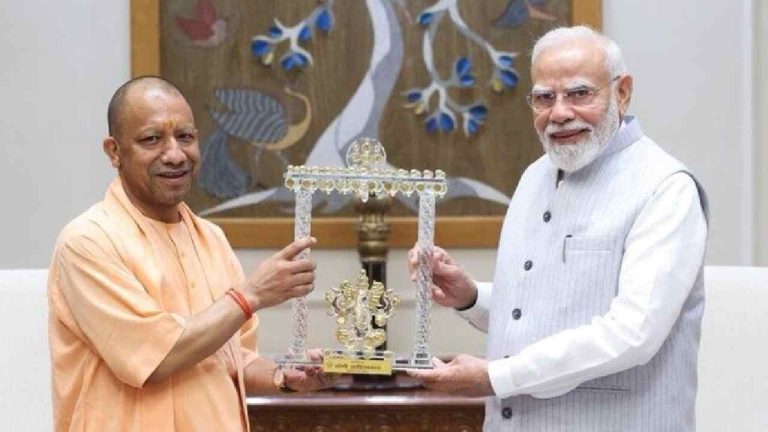 Yogi-Modi Meeting: మోడీ-యోగి భేటీ.. యూపీ ఎన్నికల వేళ కీలక పరిణామం..