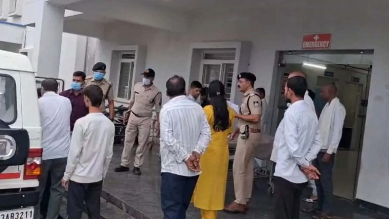 Spurious Liquor Tragedy: కల్తీ మద్యం తాగి తొమ్మిది మంది మృతి.. 25 మందికి పైగా ఆసుపత్రికి తరలింపు