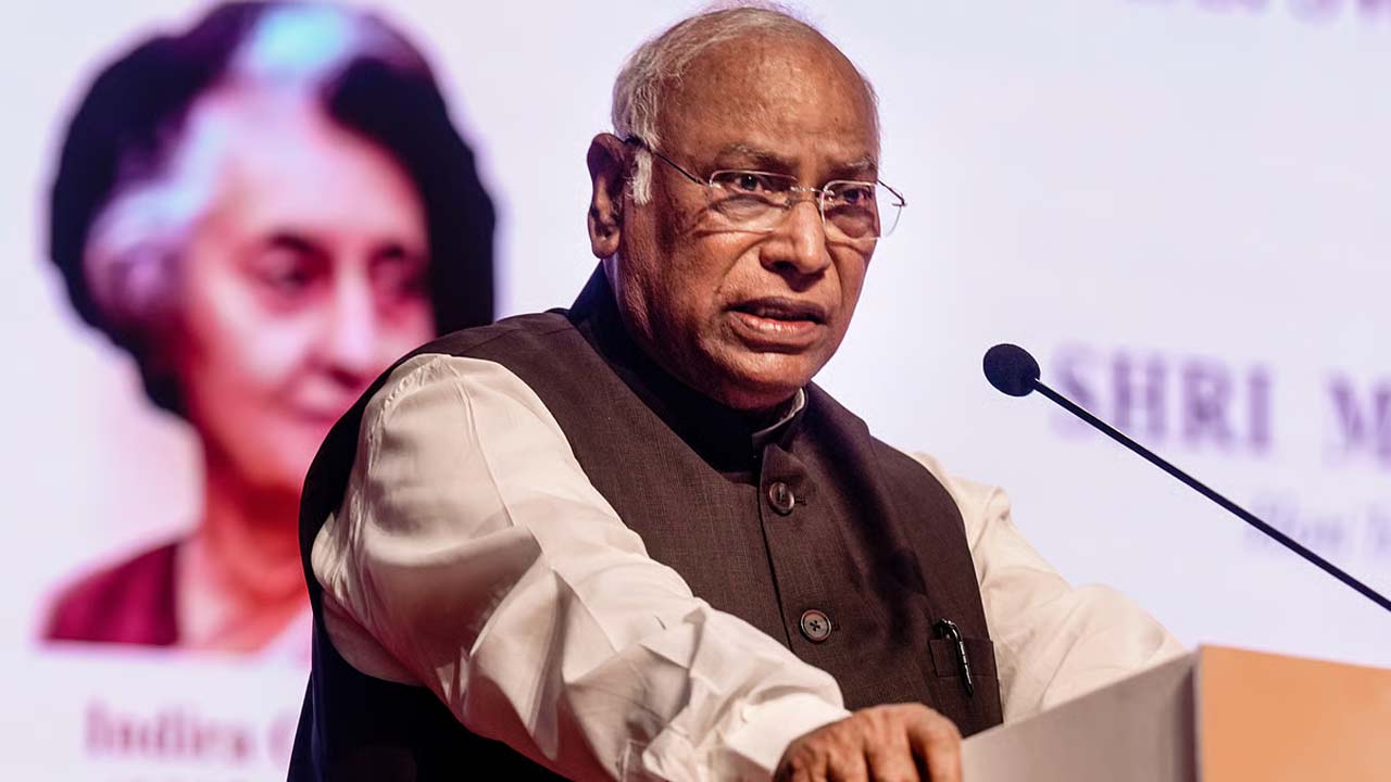 Mallikarjun Kharge: ఫలించిన కాంగ్రెస్ పోరాటం.. ఖర్గే ర్యాలీ తర్వాత శుద్ధి చేసిన ఘటనపై ఎఫ్ఐఆర్