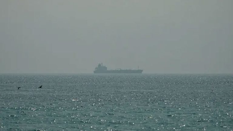 Oman Coast Ship Attack: ఒమన్ తీరంలో భారతీయ సిబ్బంది ఉన్న నౌకపై దాడి.. ఒకరు గల్లంతు