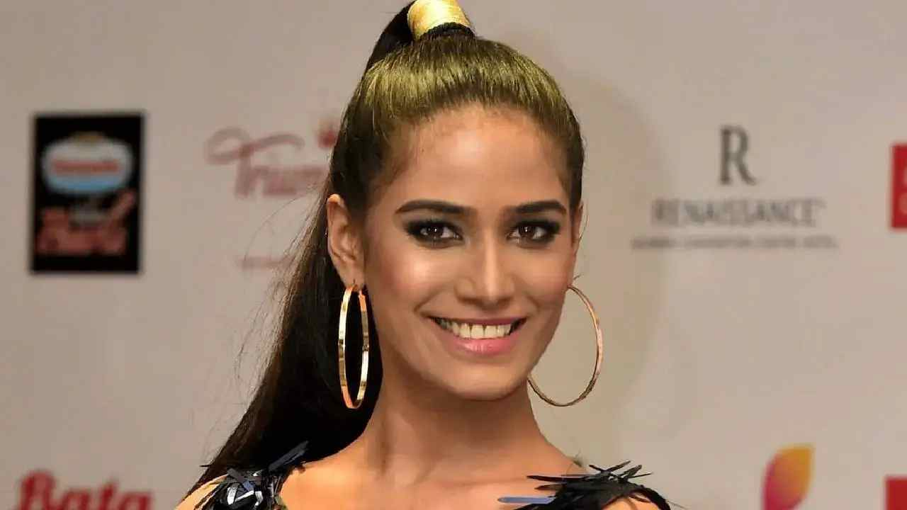 poonam pandey calls for legalising prostitution in india says it could reduce crime against women