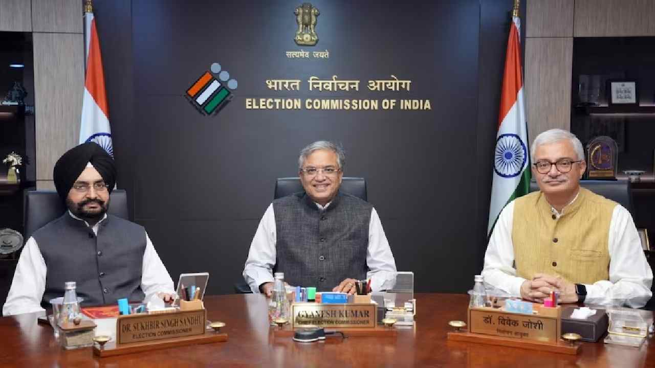 SIR Row: ఈసీలో అంతర్గత విభేదాలు.. ‘‘దేశ ద్రోహం’’ అంటూ రాహుల్ విమర్శలు..