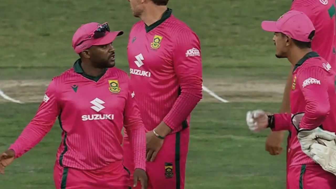 Temba Bavuma: ఏంటి బవుమా అంత కోపం.. కొట్టేస్తావా ఏంటి.? వైరల్ వీడియో..