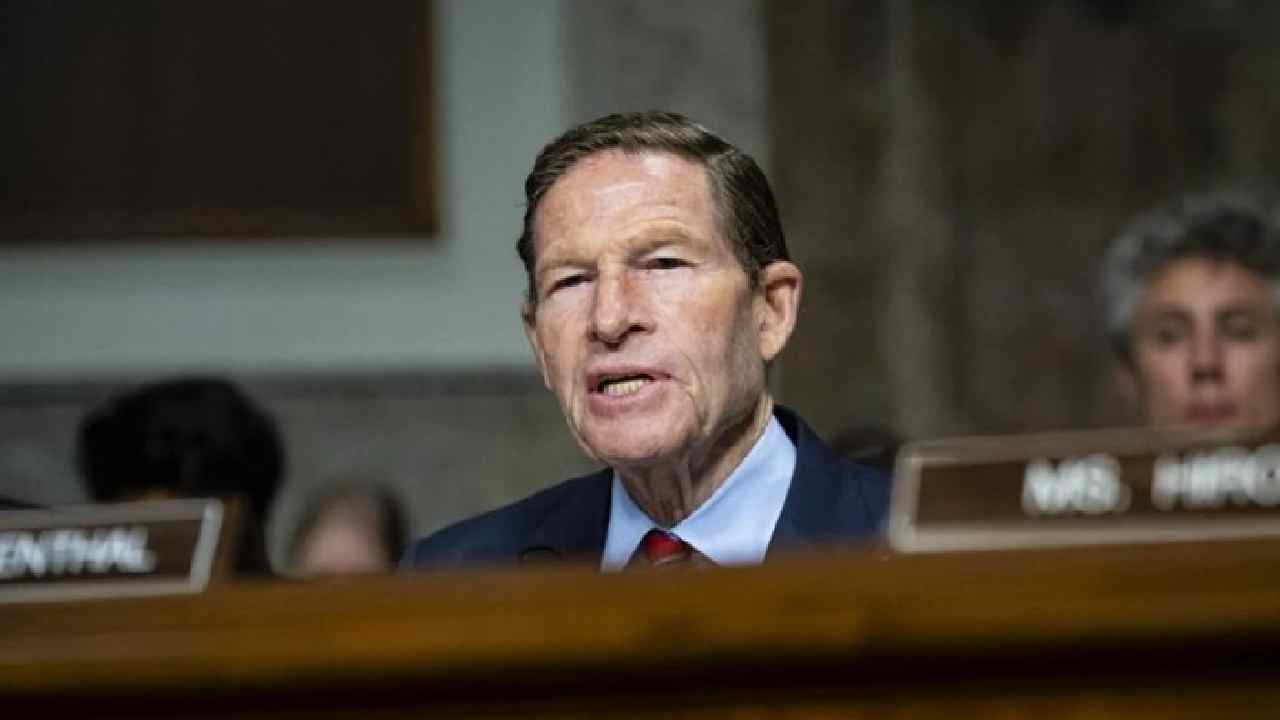 russia oil trump team warns india china as us bill allows up to 100 tariffs