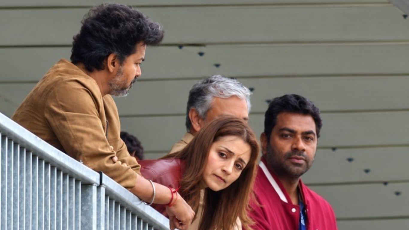why is there trolling when vijay and trisha appear together