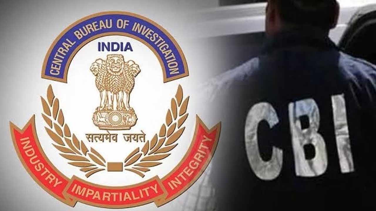 cbi case against former income tax commissioner jeevanlal lavidiya wife shipra srivastava