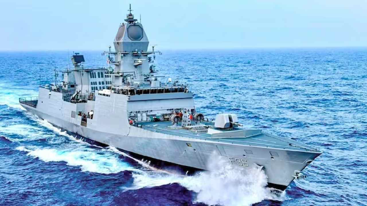 pakistan navy ship collides with indian warship