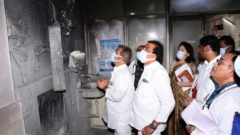 Adilabad RIMS Fire : రిమ్స్ విషాదం.. మృతుల కుటుంబాలకు రూ.5 లక్షలు.!