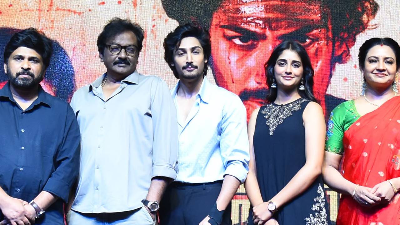Shiva Nirvana : ‘అనకాపల్లి’లో అంత మ్యాటర్ ఉందా? స్టేజ్ మీదే సీక్రెట్ లీక్ చేసిన శివ నిర్వాణ