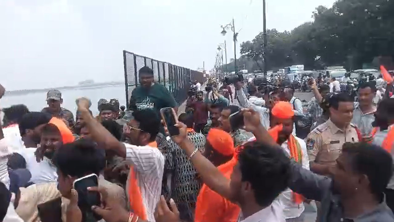 tank bund ganesh immersion protest bhagyanagar ganesh utsav samithi arrests