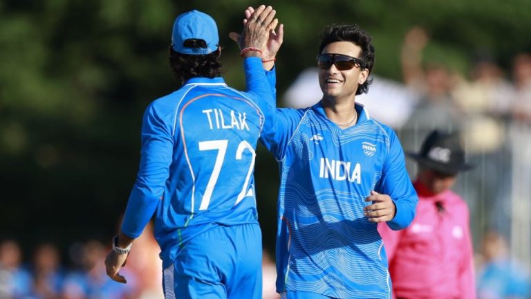 Abhishek Sharma Bowling: ఏషియన్ గేమ్స్‌లో అభిషేక్ శర్మ సంచలనం.. వరుసగా మూడు వికెట్స్!