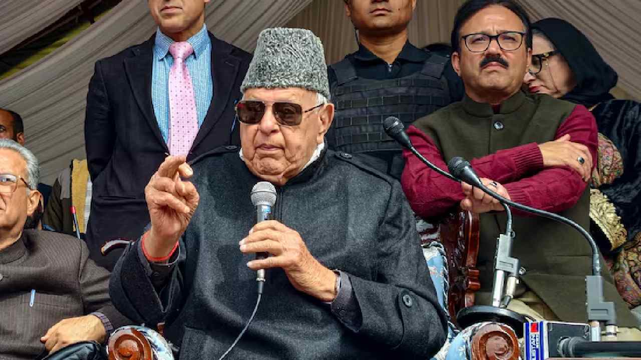 Jammu Kashmir: ‘‘కాశ్మీర్‌ను పాకిస్తాన్ రక్షిస్తోంది’’.. ఫరూఖ్ అబ్దుల్లా వ్యాఖ్యలపై బీజేపీ తీవ్ర ఆగ్రహం..