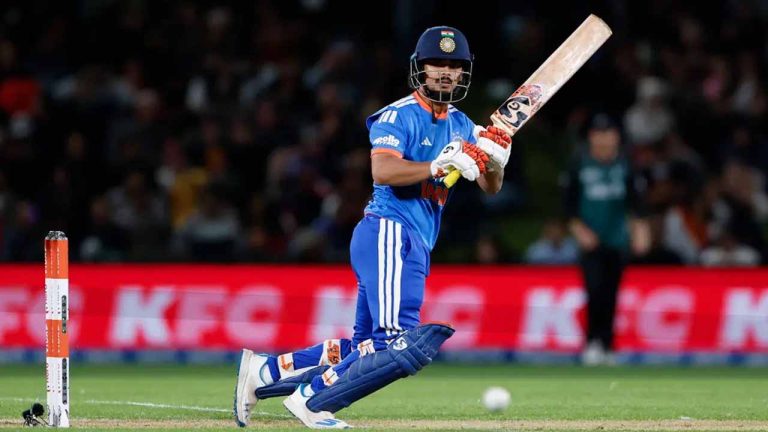Ishan Kashan Replace: గాయంతో మ్యాచ్‌కు దూరమైన ఇషాన్ కిషన్.. అతడి స్థానంలో కీలక ప్లేయర్‌ను సెలెక్ట్ చేసిన బీసీసీఐ..
