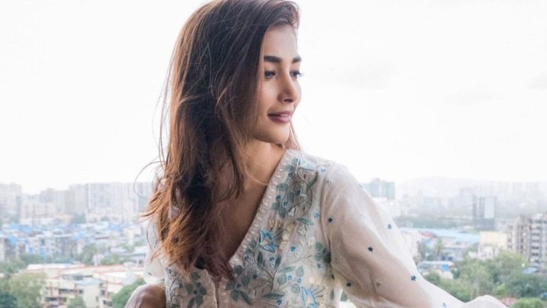 Pooja Hegde: వరుస ఫ్లాపులతో డీలాపడ్డ పూజా హేగ్డే.. ఇక ఆశలన్నీ ఆ మూడు సినిమాలపైనే!