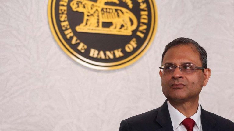 RBI: ఆర్బీఐ షాక్ ఇవ్వబోతుందా? రేపు వడ్డీ రేట్లు పెరగబోతున్నాయా? నిపుణుల అంచనా ఇదే!