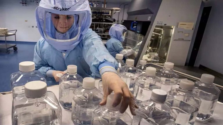 Russia Mystery Pneumonia: రష్యాలో మిస్టరీ న్యూమోనియా కలకలం.. ల్యాబ్ ఉద్యోగి మృతి, 197 మందికి క్వారంటైన్