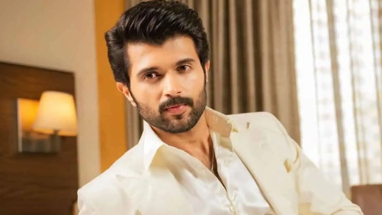vijay deverakonda plans feel good love story with vikram k kumar