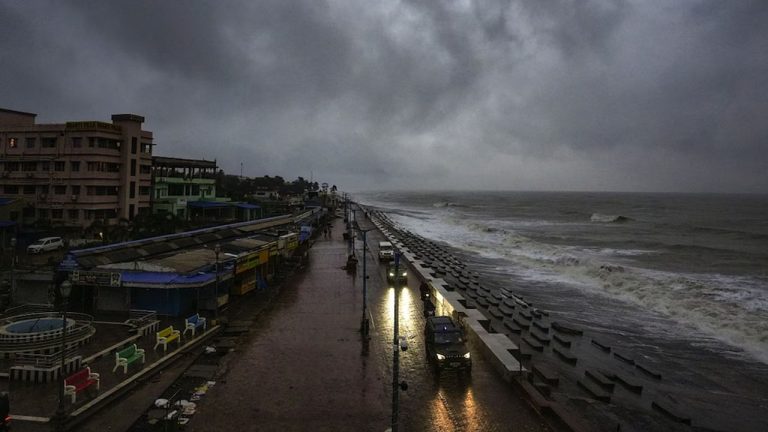 Arnab Cyclone Alert: ‘అర్నబ్’ తుఫాన్ ఎఫెక్ట్.. ఈ రాష్ట్రాలకు హెచ్చరికలు.. తెలంగాణాలోనూ భారీ వర్షాలు!