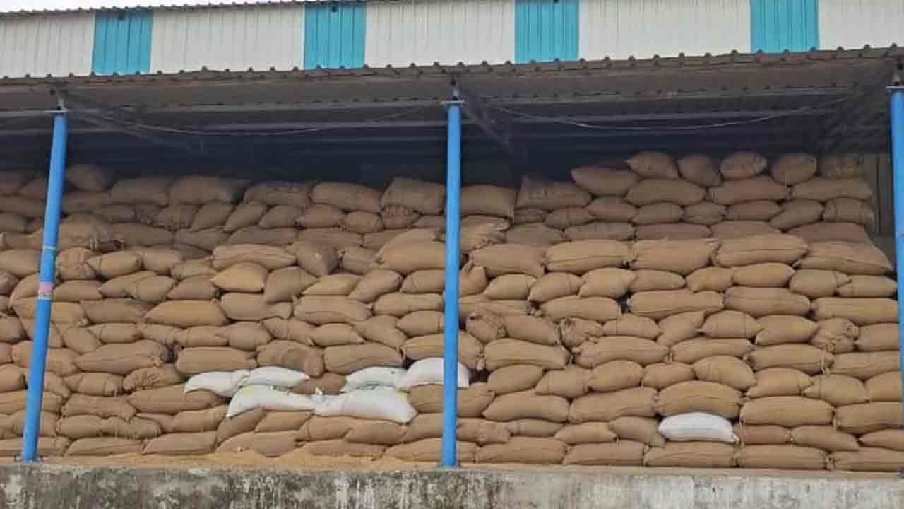 Telangana Rice Mill Scam: రైస్ మిల్లర్ల ‘మాయా’జాలం.. ఖజానాకు భారీ గండి!