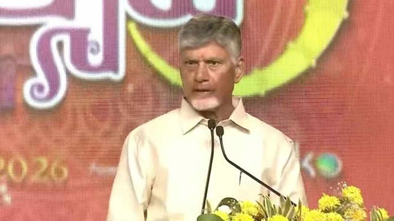 CM Chandrababu : రీల్స్ నుంచి బయటకు రండి.. చంద్రబాబు ఆసక్తికర వ్యాఖ్యలు