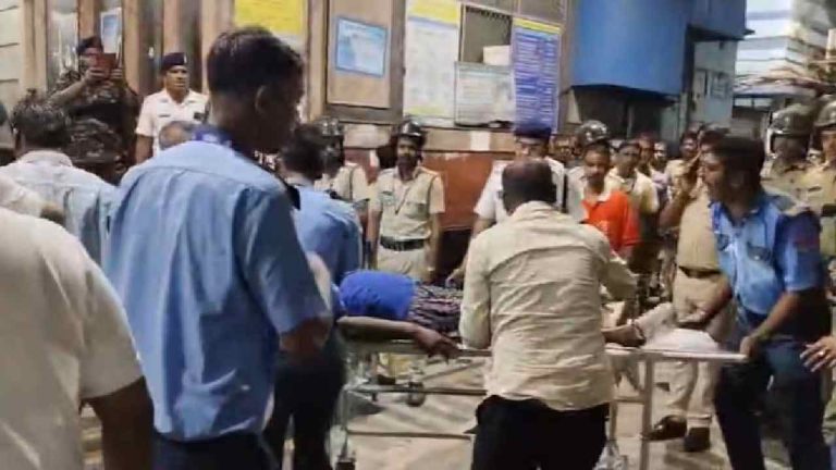 Kolkata: కోల్‌కతాలో తీవ్ర విషాదం.. దుర్గా మండపంలో తొక్కిసలాట, 17 మంది మృతి?